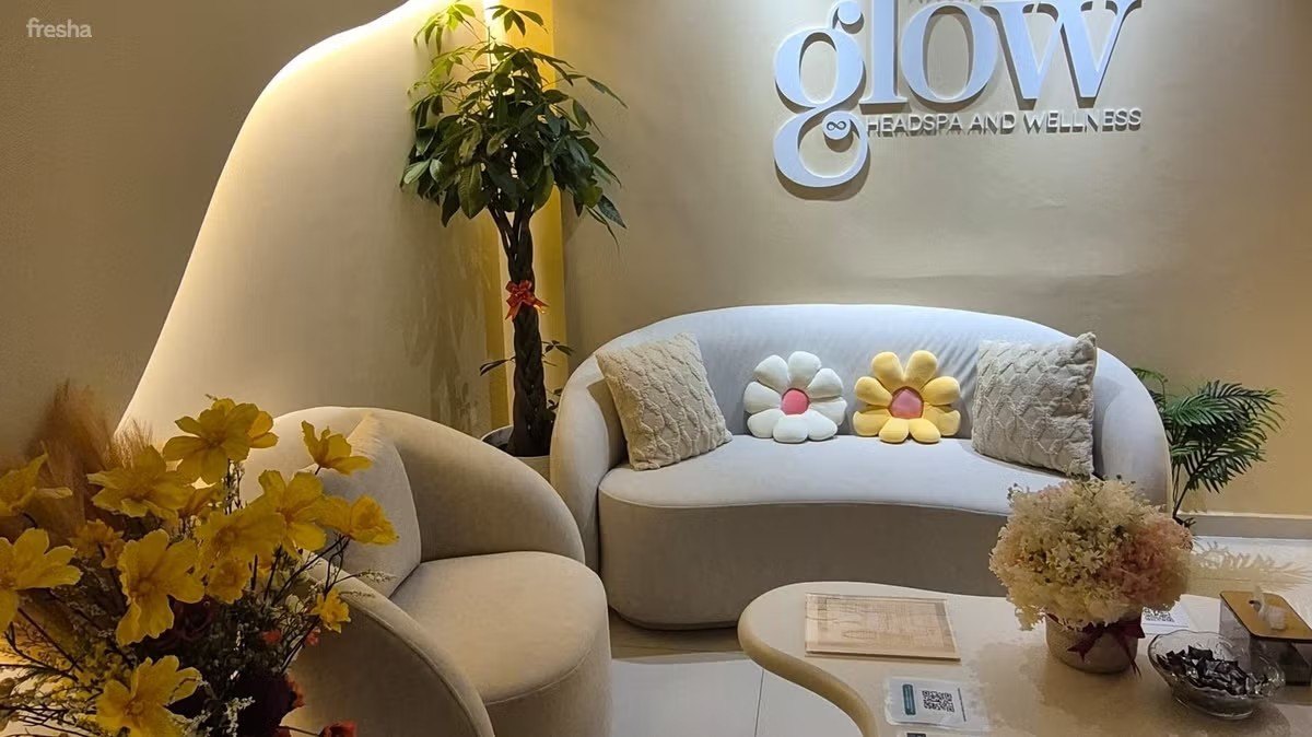 Waiting lounge at Infinity Glow